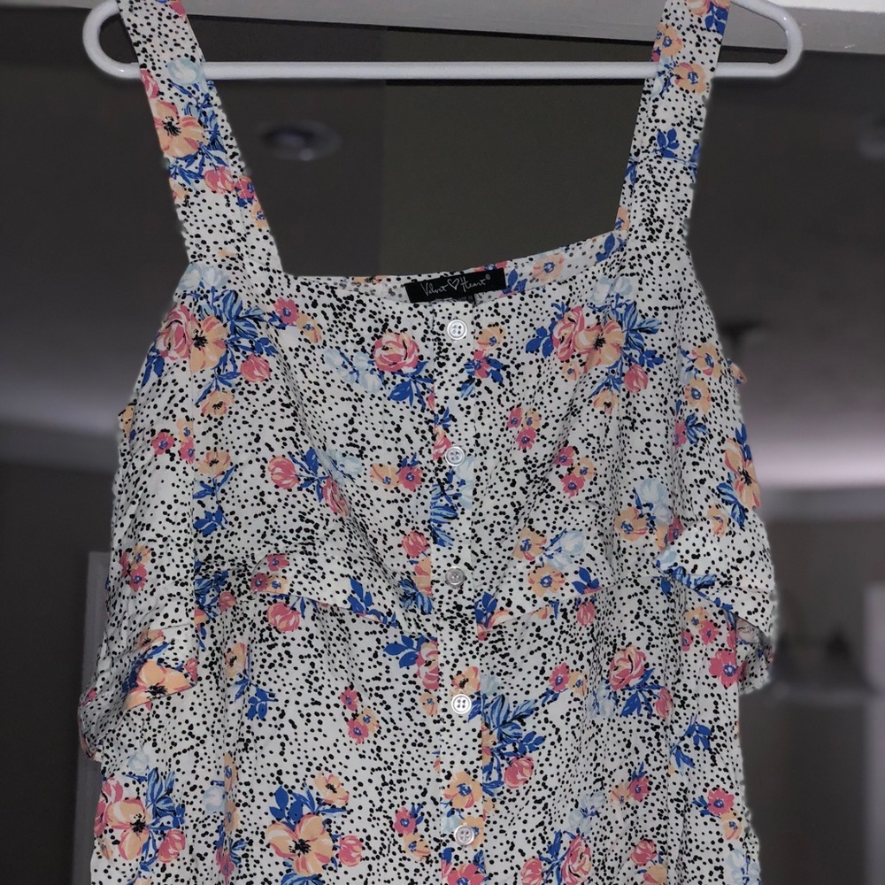 NWOT velvet heart floral top